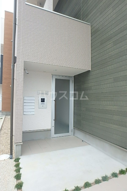 22/24 エントランス