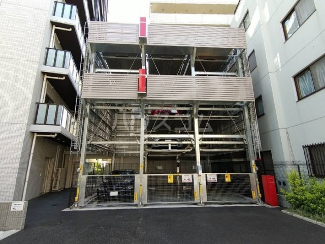 28/30 駐車場