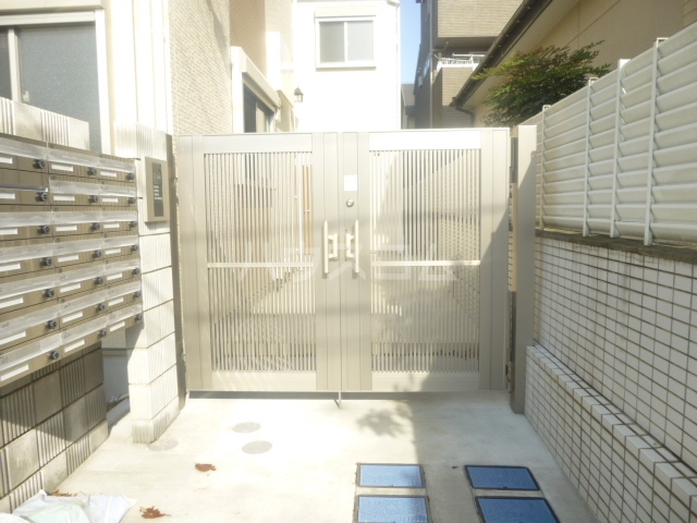 17/20 エントランス