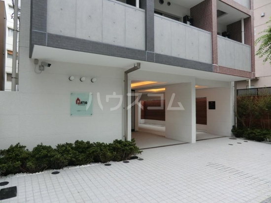 17/27 エントランス