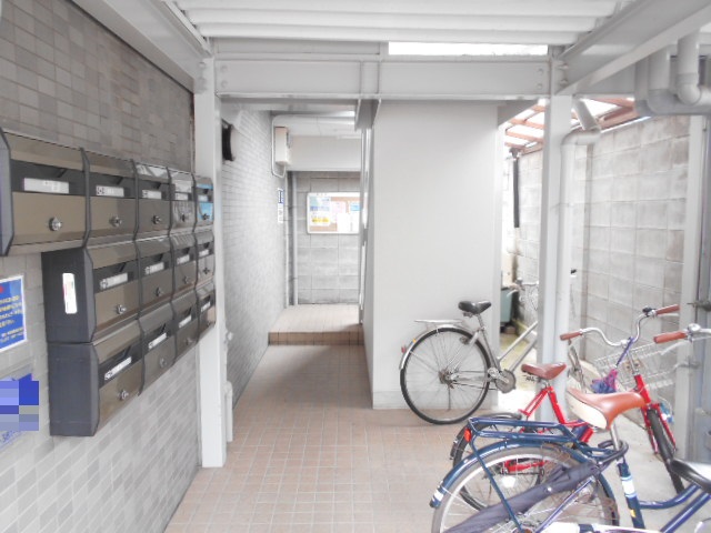 22/30 エントランス