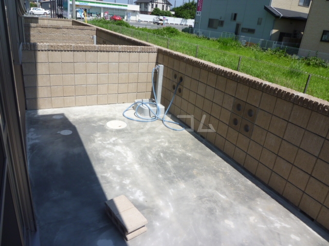 14/27 バルコニー
