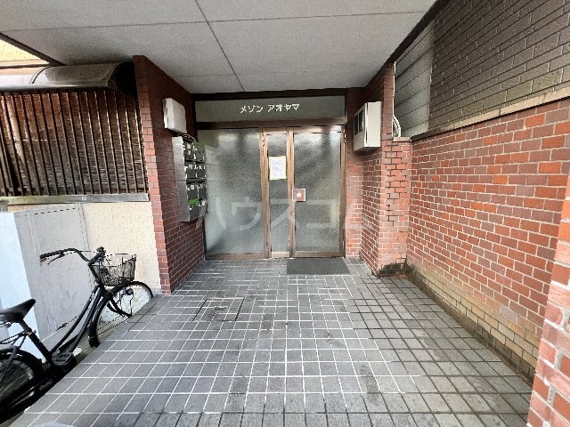 13/23 エントランス