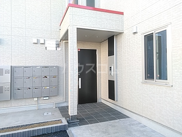 2/5 エントランス