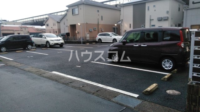 2/7 駐車場