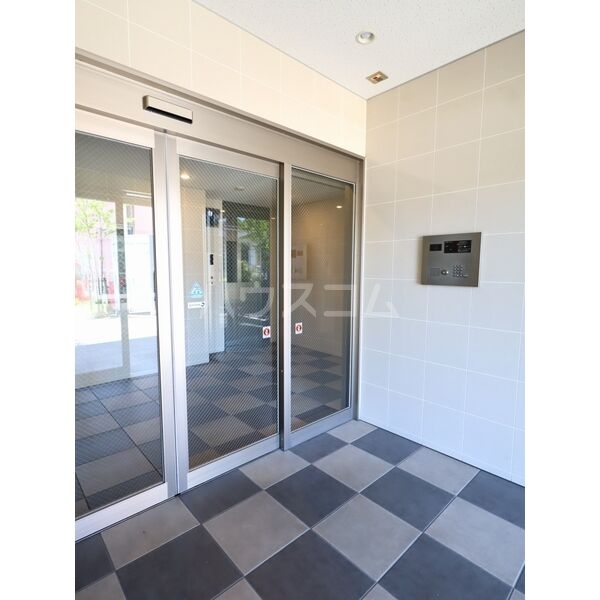 17/25 エントランス