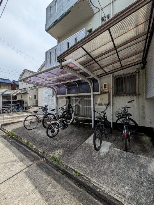 22/24 エントランス