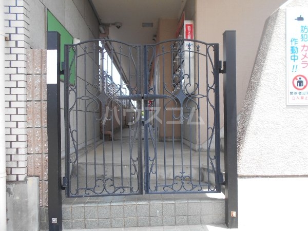 21/29 エントランス