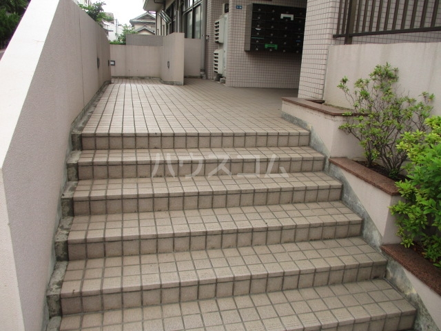 21/24 エントランス