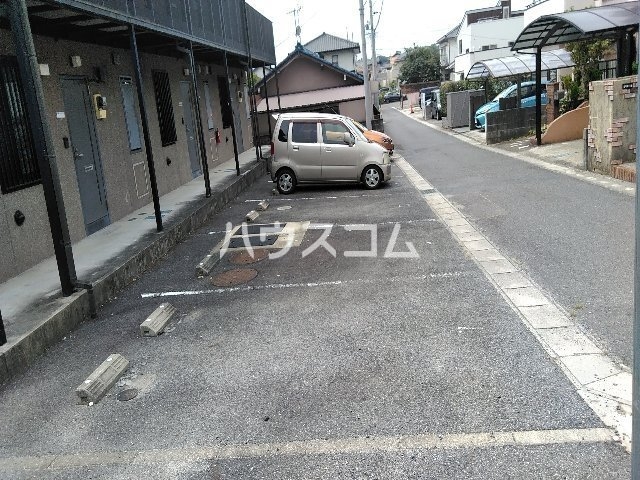 2/4 駐車場