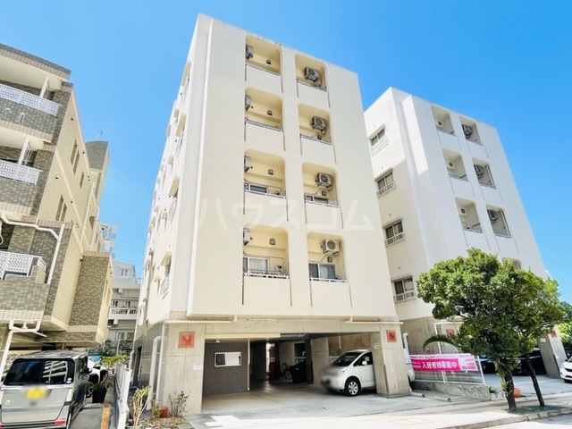 2/5 エントランス