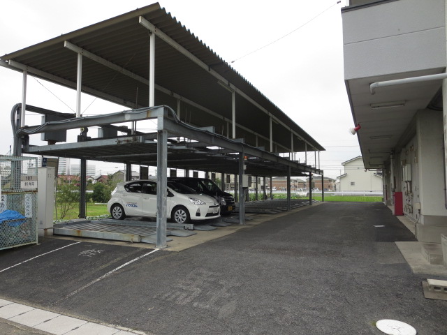 2/10 駐車場