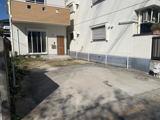 3/3 駐車場