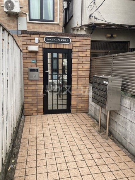 17/18 エントランス