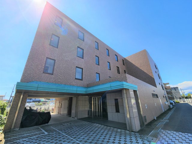 20/30 エントランス