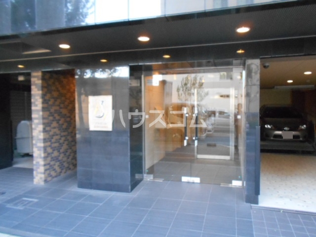 17/27 エントランス