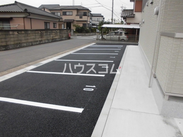28/30 駐車場