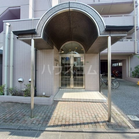 2/5 エントランス