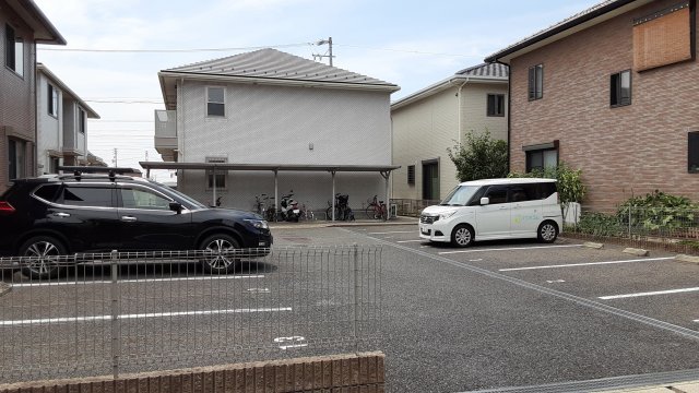 2/7 駐車場