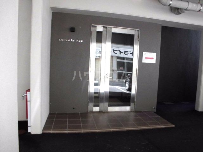 2/4 エントランス