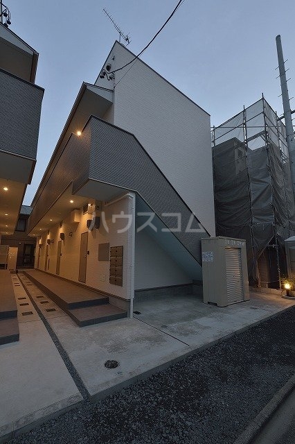 17/23 エントランス