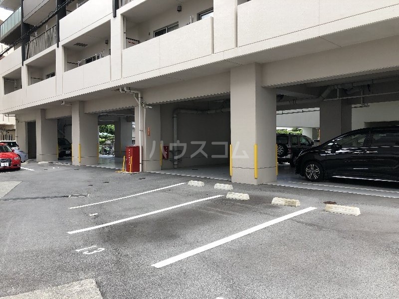 23/24 駐車場