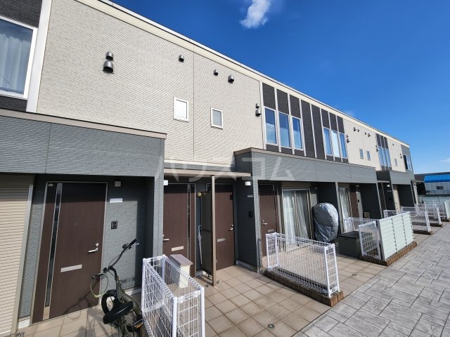 26/30 エントランス