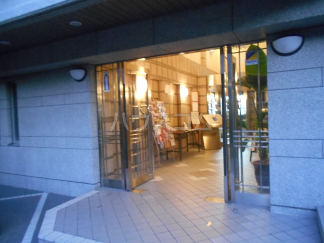 22/30 エントランス