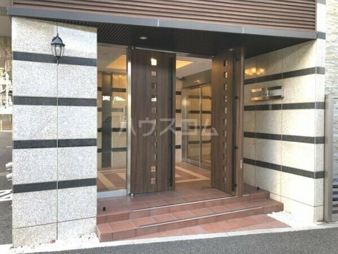 16/26 エントランス