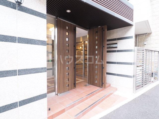 29/30 エントランス