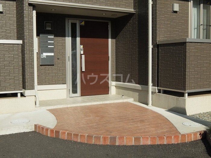 18/29 エントランス