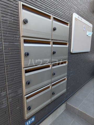 26/30 エントランス