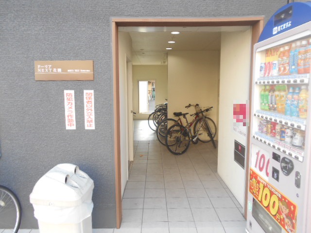 22/30 エントランス