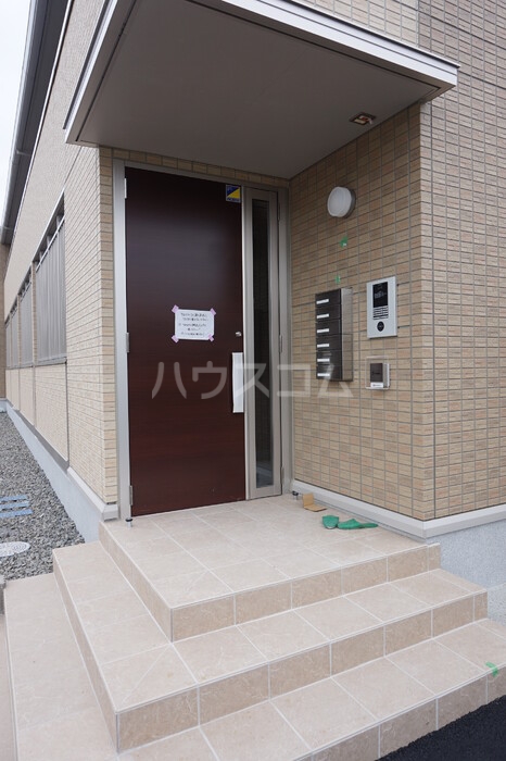 16/26 エントランス