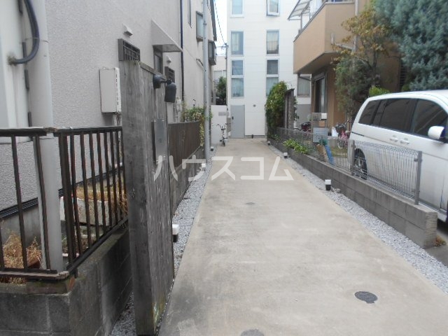 2/3 エントランス