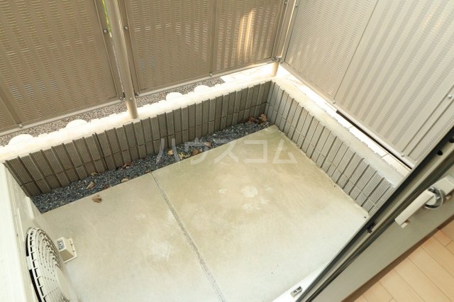 15/21 バルコニー