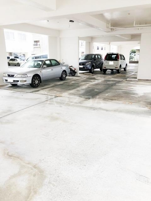 テラスヴェルデ駐車場