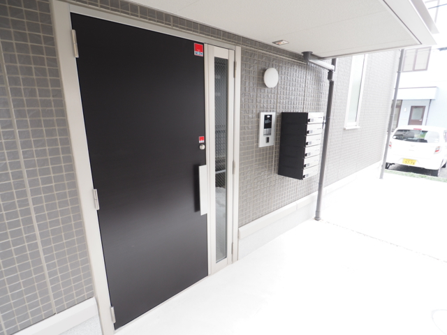 22/28 エントランス