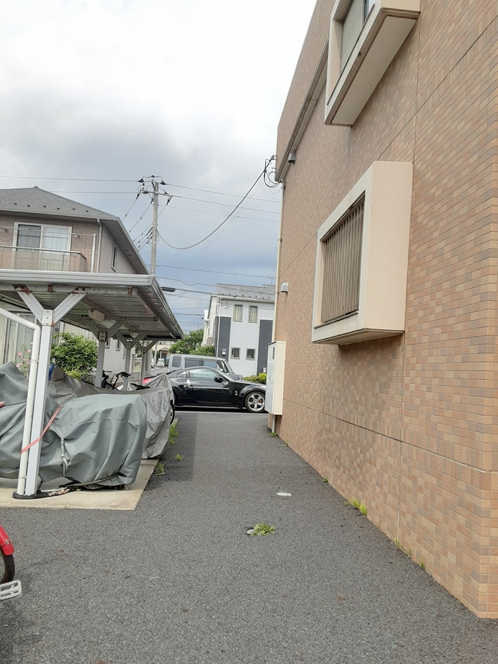 21/30 エントランス