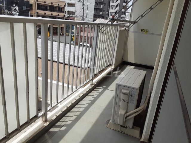 13/19 バルコニー