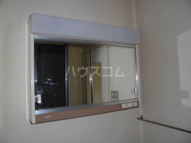 25/30 エントランス