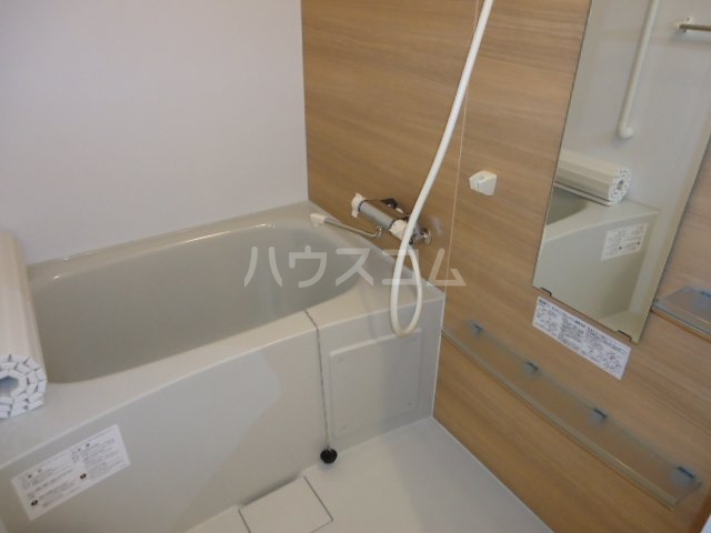 13/30 浴室
