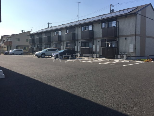 28/30 駐車場