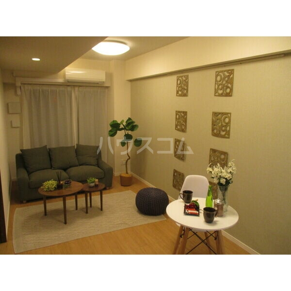 18/29 エントランス