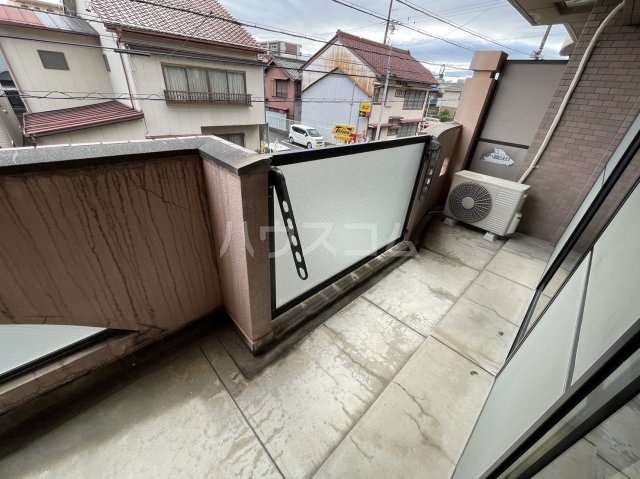 18/27 バルコニー