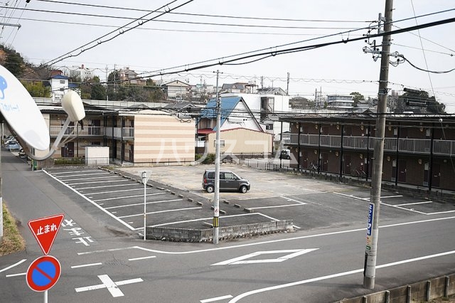 20/28 駐車場