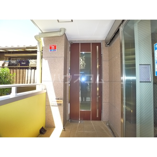 15/19 エントランス