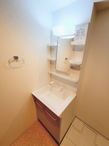 13/30 洗面