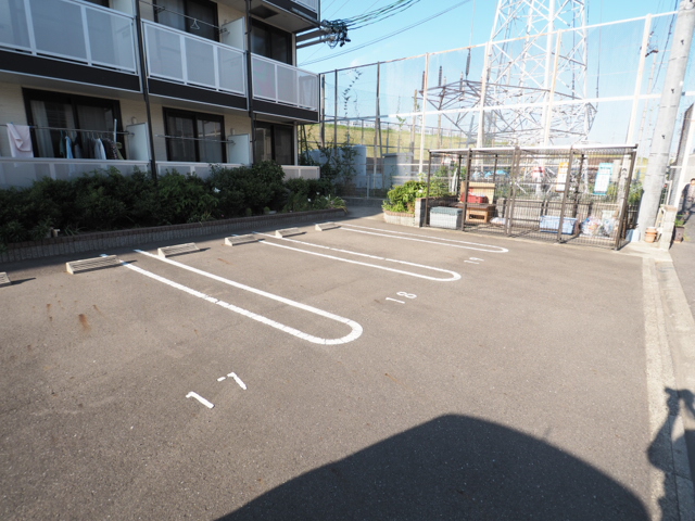 22/27 駐車場