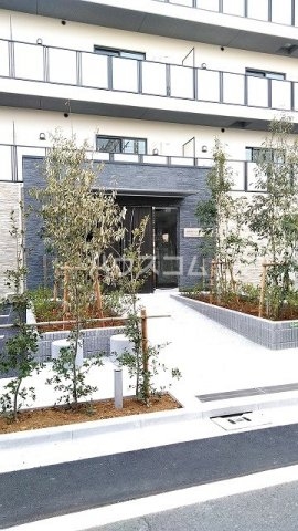 16/22 エントランス